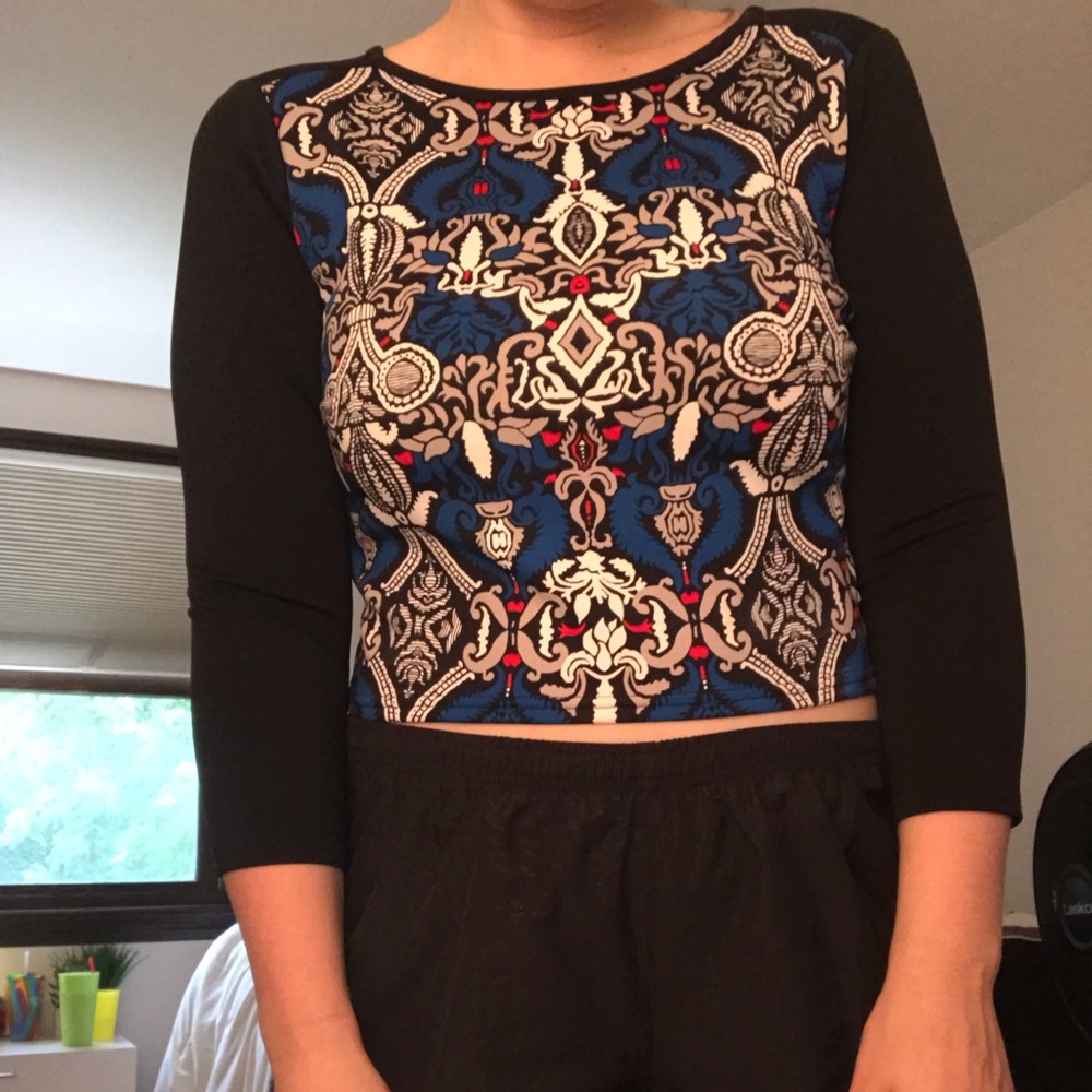 Patterned top - Picture 5 of 5